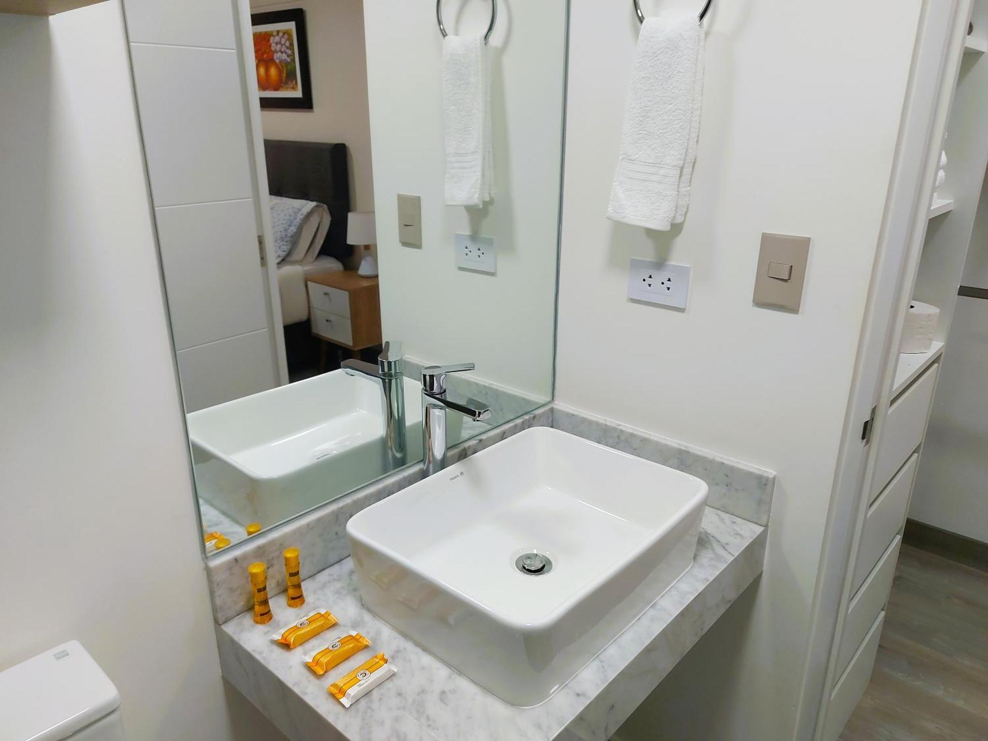 Peaceful 2Br Apartment W Balconies N Parking Lima Exterior photo